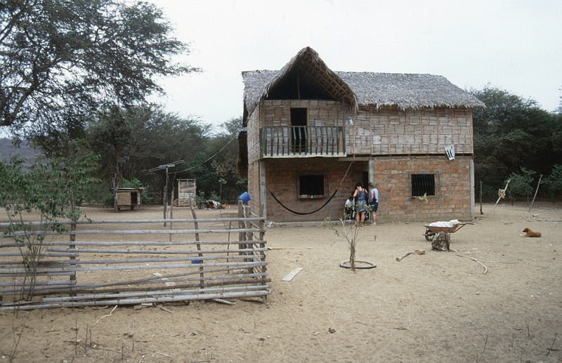 619_Karakteristiek huis in Agua Blanca.jpg